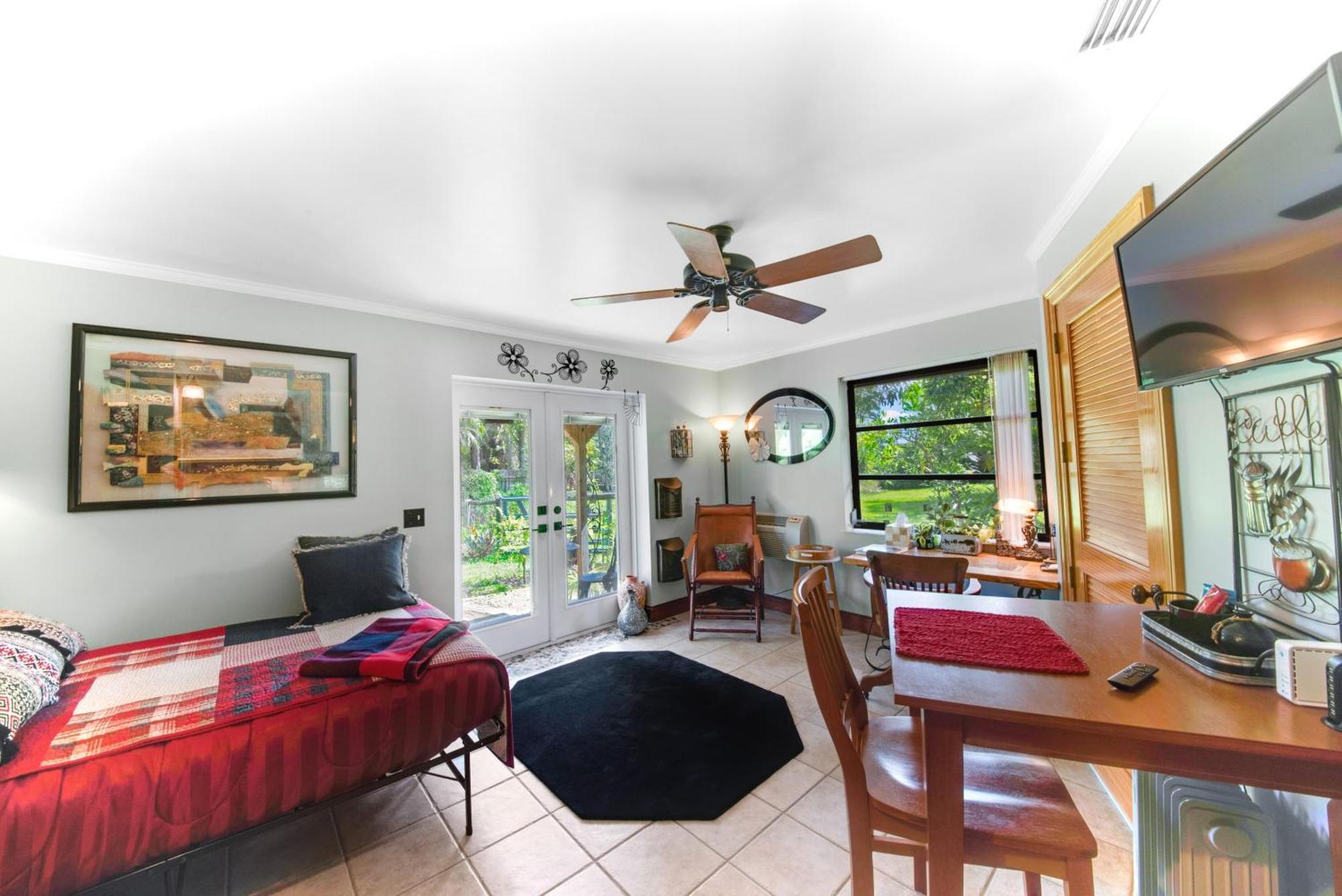 La Quiete Cove For One Bed & Breakfast เลกเวิร์ท ภายนอก รูปภาพ
